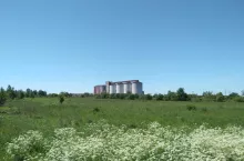 897659