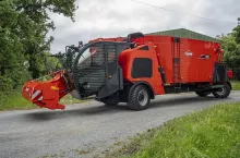 Wóz paszowy KUHN SPW Power PH5
