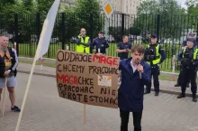 Protest rolnikow i ogrodnikow w Warszawie - protest pod MSWiA za sankcje na przetworce warzyw