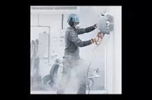 204718