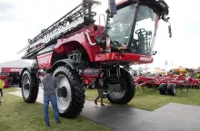 917650