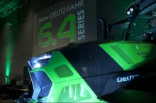 898274