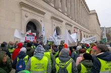 Protest lekarzy przed gmachem Ministerstwa Rolnictwa