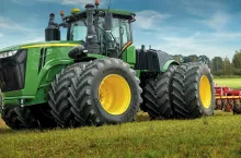 Agrimax Force, to jeden z bardziej udanych opon BKT – jak wyjaśnia producent – wyróżnia się dzięki 21 rozmiarom IF z oznaczeniem CFO.