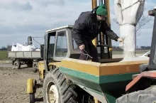 400134