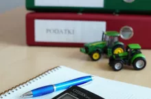 437165