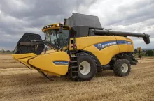 Seria kombajnów New Holland CX weszła na rynek w 2002 r.