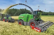 zbiór zielonki sieczkarnią katana i przystawką Capello Spartan