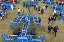 Zdaniem firmy, Lemken korzysta z dobrego wizerunku w branży i z powodzeniem rozszerzyła dalszą sprzedaż na rodzimym rynku niemieckim i w działalności międzynarodowej.