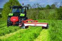 Firma Kuhn uzupełnia ofertę kosiarek z kondycjonerem palcowym o nowy model zawieszany z tyłu ciągnika.