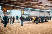 Dzięki wspólnemu działaniu kilku producentów sprzętu rolniczego można oferować przyczepy Cargo w dobrej cenie.