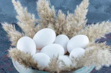 &lt;p&gt;Jedz jaja bez obaw! Nie pogorszą parametrów lipidowych, ale będą doskonałym źródłem najcenniejszych składników&lt;/p&gt;