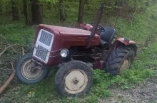 403868