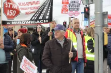 &lt;p&gt;31 marca w miejscowości Rembertów na drodze krajowej nr 7 około 100 osób protestowało przeciwko autostradzie A50&lt;/p&gt;