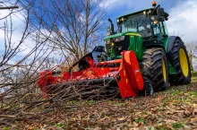 Modele serii TDP 1000 przeznaczone są do intensywnego rozdrabniania dużych ilości gałęzi. Seria obejmujr 4 modele o szerokości roboczej od 1,60 do 2,25 m.