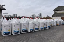 &lt;p&gt;KE zgodziła się na dopłaty do nawozów. Kiedy rolnicy dostaną pieniądze?&lt;/p&gt;