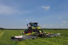 892736
