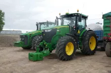 912245