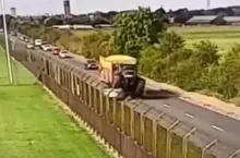 912257