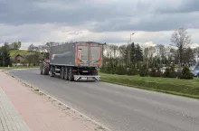 912281