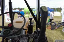 906402
