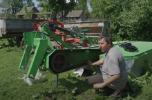 Andrzej naprawiał kosiarkę, którą sam zepsuł