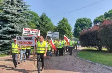Rolnicy z Oszukanej Wsi protestowali podczas Wystawy Zwierząt Hodowlanych, Maszyn i Urządzeń Rolniczych w Sitnie (woj. lubelskie)