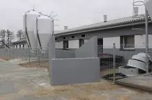 401049