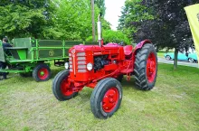 Volvo BM 350 był produkowany w latach 1959–1967. Łącznie w fabryce w szwedzkiej Eskilstunie powstało ponad 28 tys. takich traktorów