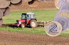 Ryczałt zamiast ekoschematów: rolnik już może składać oświadczenie do ARiMR 