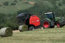 898623