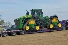 Czy na zdjęciu zrobionym ukradkiem w trasie jest nowy John Deere 9RX czy może 10RX?