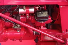906858