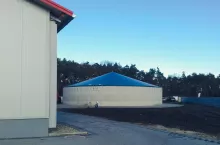 Zbiornik WOLF System o pojemności ponad 2 tys. m3, w którym początkowo hodowca przechowywał gnojowicę, a teraz poferment z biogazowni