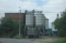 903571