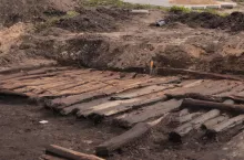 Po tych dębowych i sosnowych, świetnie zachowanych belkach, jeździli ludzie, którzy, choć inaczej ubrani, głowy mieli pełne zmartwień jak my