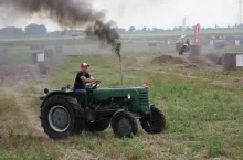 906897
