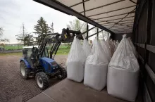 Dopłaty do nawozów: ARiMR zwiększa tempo wypłat. Ilu rolników dostało przelew?