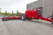 Nowo skonstruowany wóz siewny ma pojemność 6500 litrów i można go zamówić jako podwójny zbiornik.