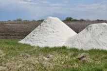 Wapno na polu - przed wapnowanie gleby