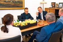 Sadownicy, którzy ponieśli straty powstałe wskutek niekorzystnych warunków atmosferycznych poniżej 70 proc. też dostaną pomoc.