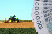 dopłaty bezpośrednie pieniądze rolnictwo ciągnik na polu