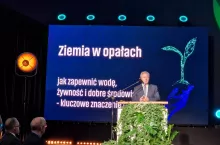 Rolnik, który w ogóle nie wyłączy gruntów spod produkcji i nie przeznaczy ich na ugory, ryzykuje utratą 15% dopłat - mówi Janusz Wojciechowski
