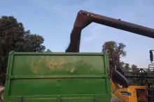 907400