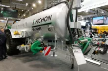 899114