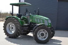 907425
