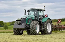 Wizualizacja komputerowa nowoczesnego ciągnika MAN stworzona przez Christophera Reim z reimdesign.