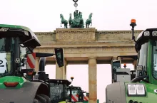 Fala oburzenia rolników sięga zenitu. Po Nowym Roku gigantyczne blokady dróg w Niemczech