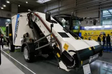 899196