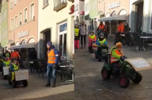 dzieci na traktorach protestują